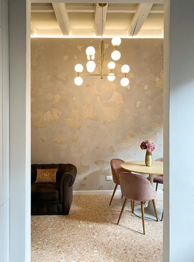 Querini Suite-Balcony On Canal, Close To San Marco Venice Apartment